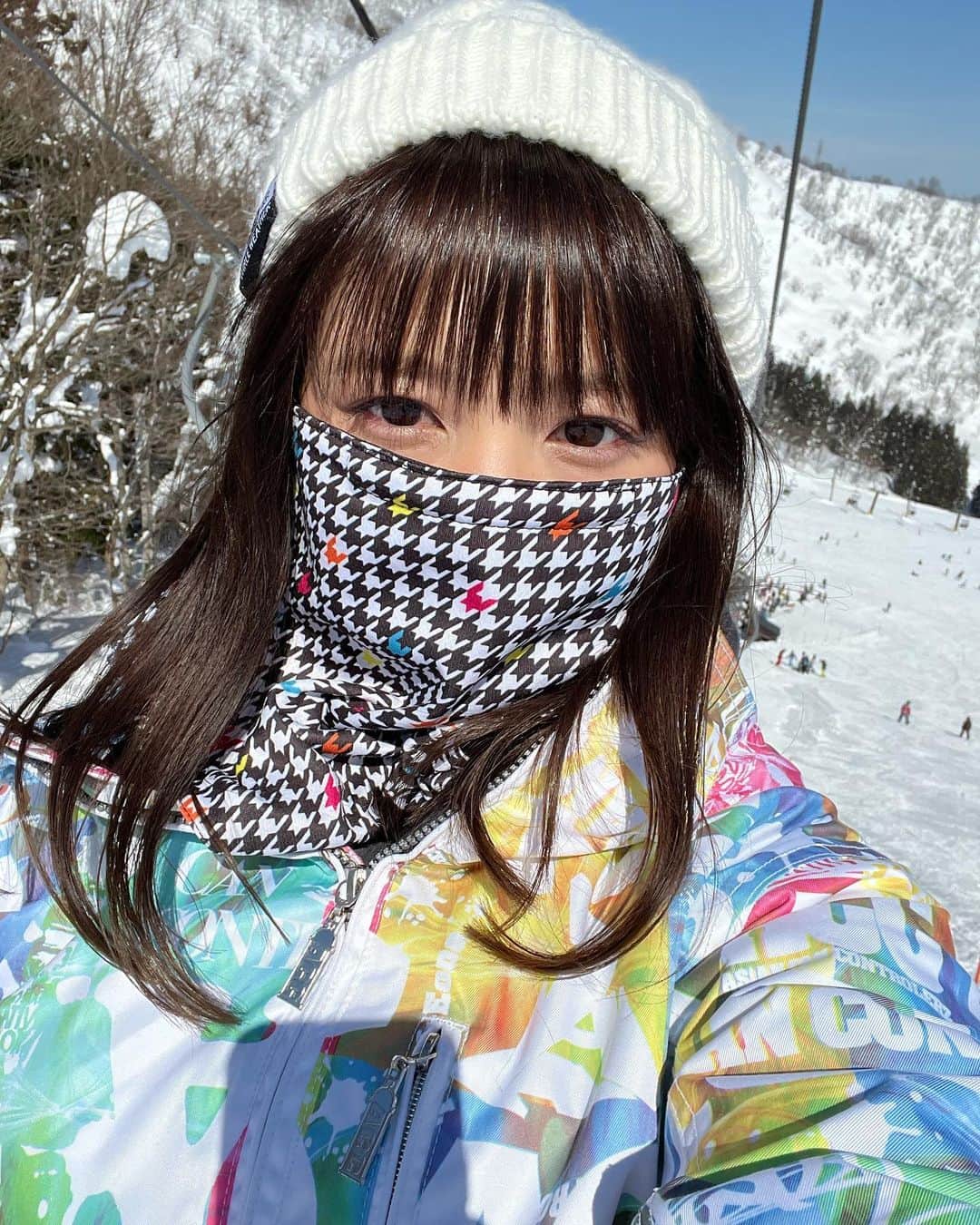 小池唯さんのインスタグラム写真 - (小池唯Instagram)「. ある日の雪山で🏂 晴天でした☀️」3月12日 10時25分 - yuikoike_official