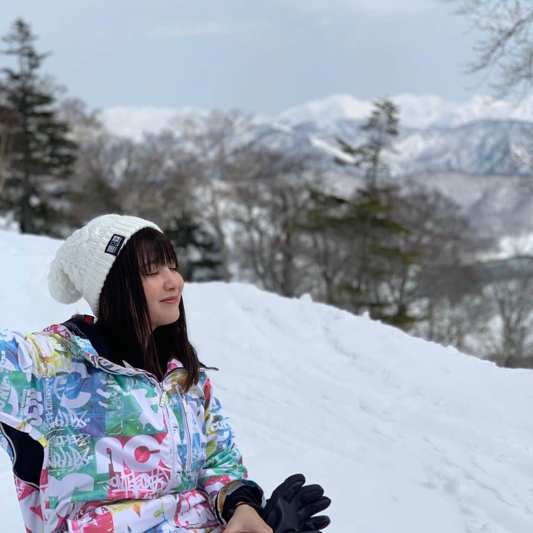 小池唯さんのインスタグラム写真 - (小池唯Instagram)「. 雪山に行った時の写真第二弾🏂  Twitterには載せてない写真も…😊」3月19日 12時39分 - yuikoike_official
