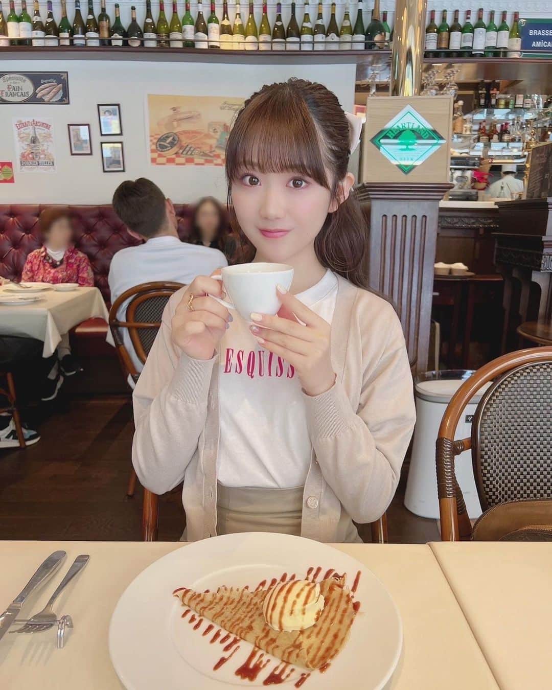 阿部夢梨さんのインスタグラム写真 - (阿部夢梨Instagram)「ガレットを食べに🇫🇷♡♡ ⁡ ⁡ ⁡ ⁡ 立川にあるフレンチレストラン 「Brasseri Amicale」 ⁡ ガレット大好きだから 久しぶりに恋しくなって探していたら出会ったお店です 塩バターキャラメルガレットが 特に美味しかった… ⁡ ⁡ 優雅な休日を過ごせて幸せでした〜🍴 ⁡  ⁡ #cafe #東京カフェ #カフェ巡り #立川カフェ #立川グルメ #立川ランチ #Brasserieamicale #ブラッスリーアミカル #フレンチガーリー #フレンチガーリーコーデ」5月12日 19時18分 - yumeri_abe.official
