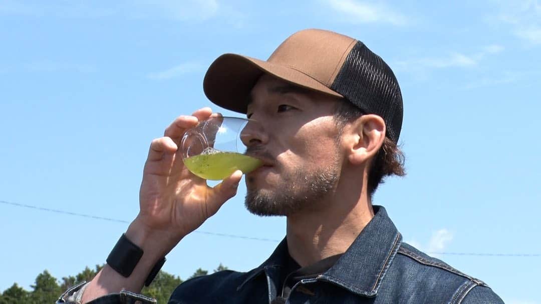 中田英寿さんのインスタグラム写真 - (中田英寿Instagram)「関西テレビ「土曜はナニする！？」にて、「にほんもの学校」の第2回目が6月4日(土)に放送いたします。  日本が誇る「にほん」の「ほんもの」を求め、新茶の収穫シーズンを迎えた長崎県東彼杵町のお茶農家に訪問します。  カンテレ／フジテレビ系全国ネット 午前8:30～9:55  #土曜はナニする #にほんもの学校 #にほんもの #nihonmono #長崎県 #中田英寿 #hidetoshinakata」6月3日 16時23分 - hidetoshi_nakata_
