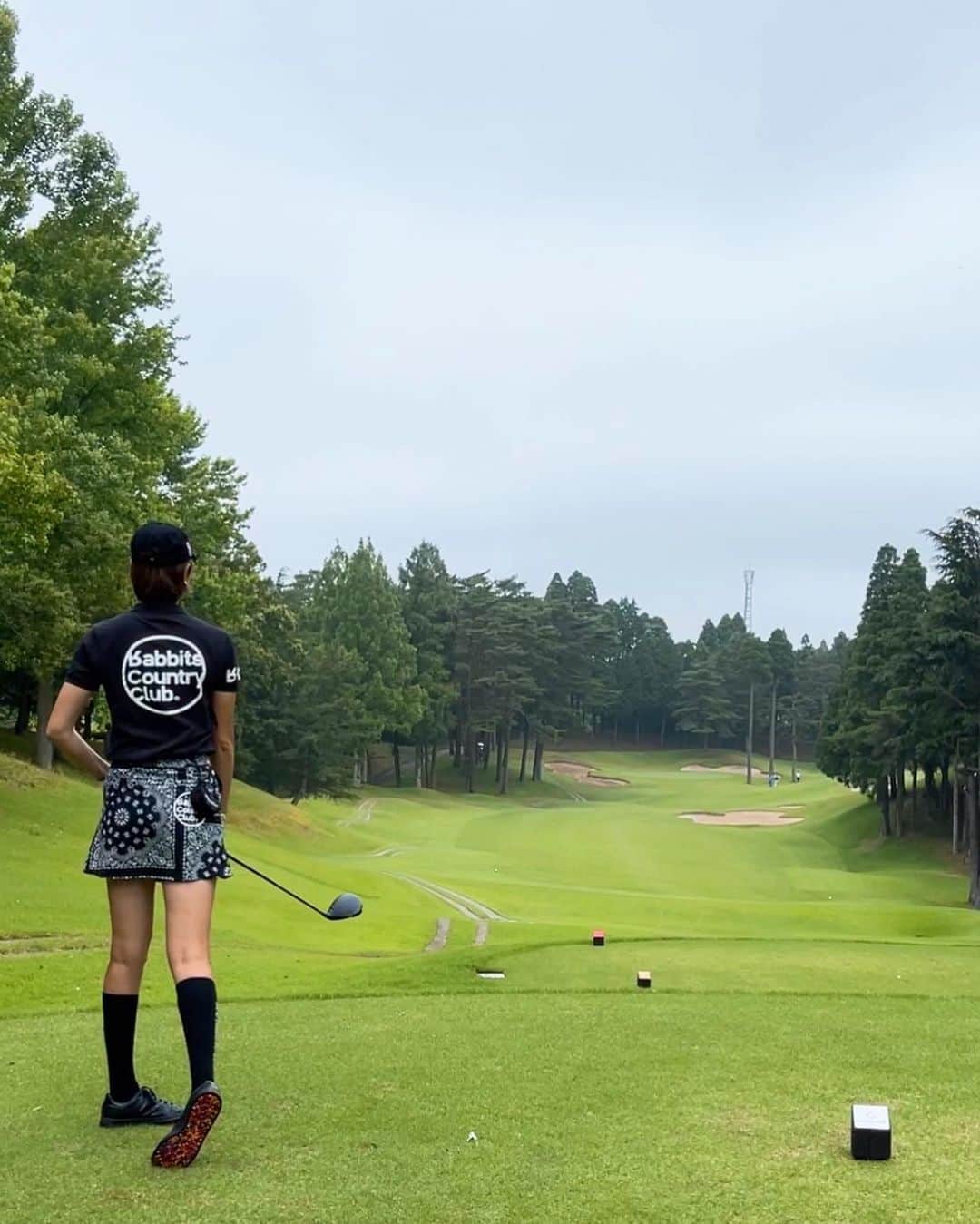 狩野舞子さんのインスタグラム写真 - (狩野舞子Instagram)「・ 昨日のコーデ可愛い！という声がとてもとても多かったので…☺️ 全身 @fr2golf 🐇🔥 ・ #golf #fr2 #fr2golf  #noppomaikogolf」6月23日 15時19分 - kanochan715