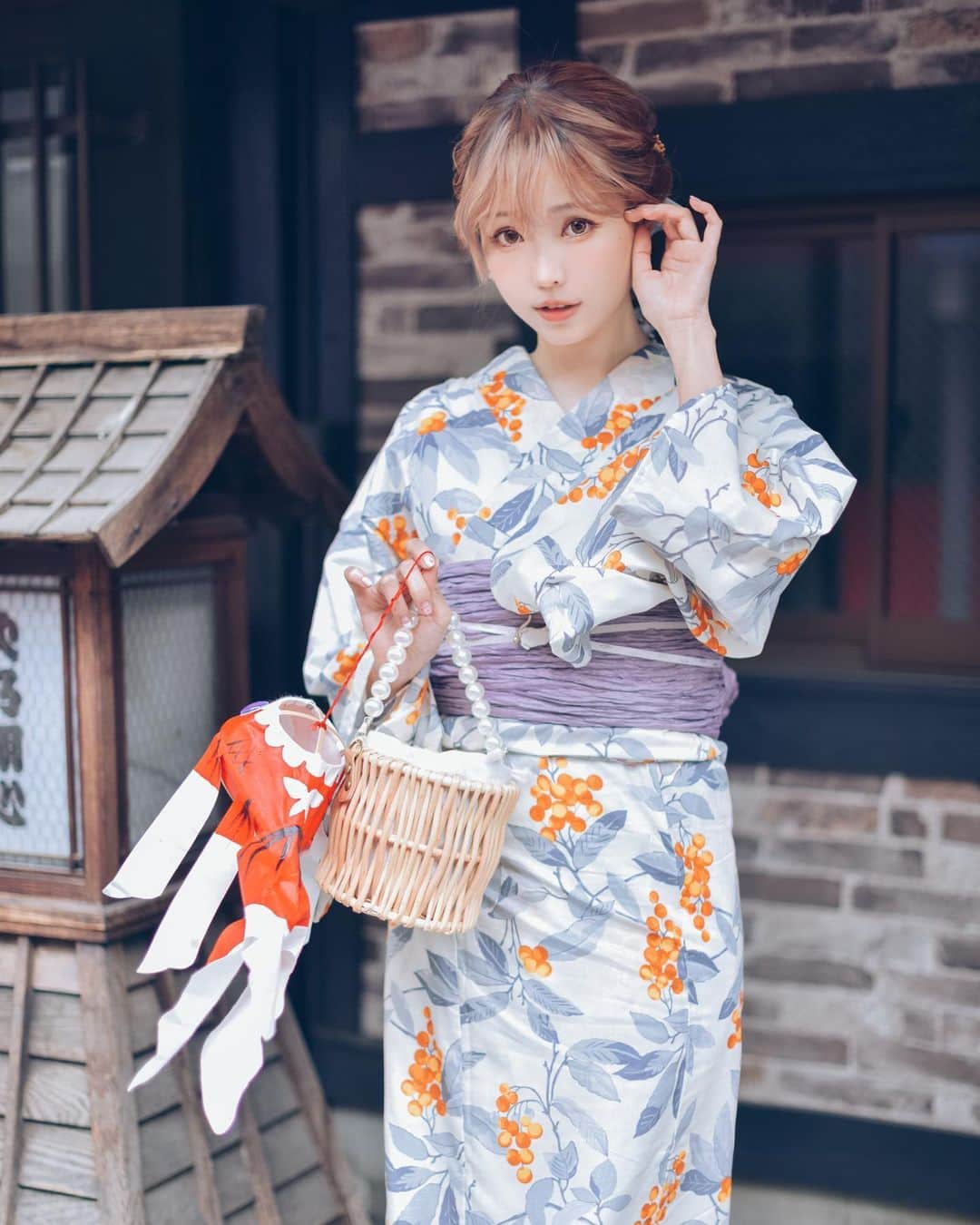 Elyさんのインスタグラム写真 - (ElyInstagram)「Sweets✨🍡💕  今天，想給你一個最甜最甜的….  團子🍡💕 大家七夕快樂♡︎꒰*･ω･人･ω･*꒱♡︎  📷 @dzzdm 👘 @kimono_luna  #ely #elycosplay #yukata #ゆかた #浴衣 #portrait #blessed」8月4日 12時57分 - eeelyeee