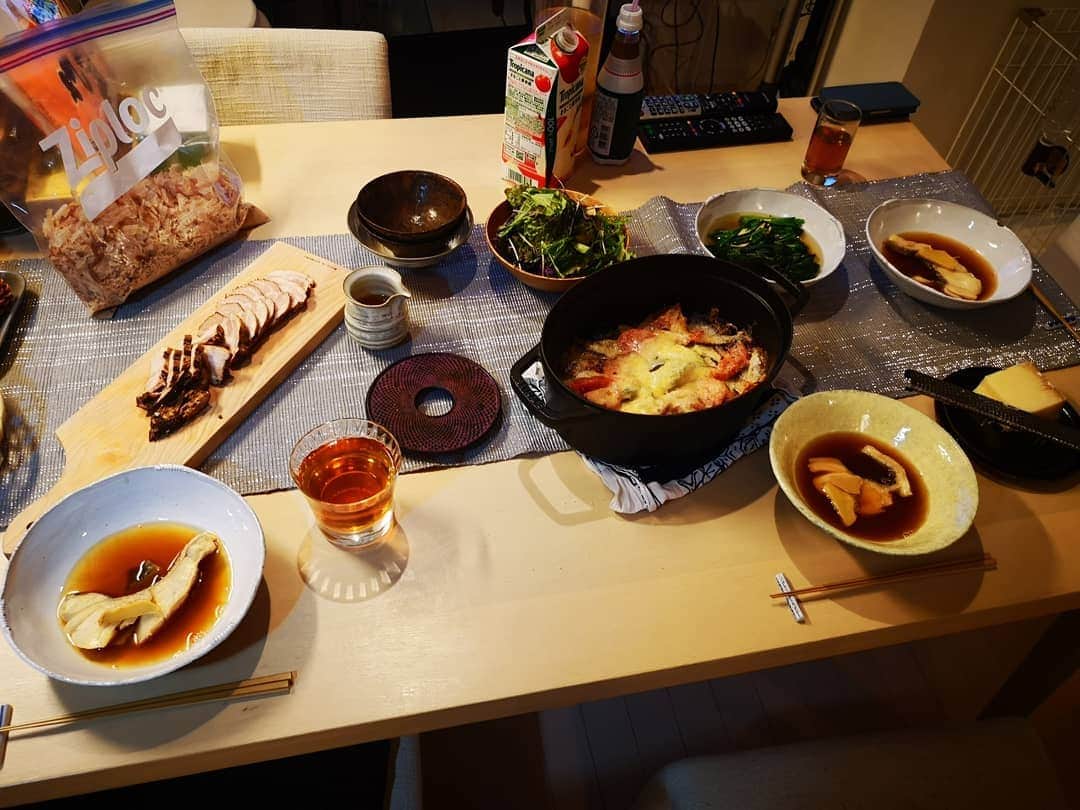 高梨雄平のインスタグラム：「今日は昔からお世話になっている和食屋さん(自宅)で料理を教わってきました！  #創作和食順 #和食のキホンの1画目 #明日から芋煮ます」
