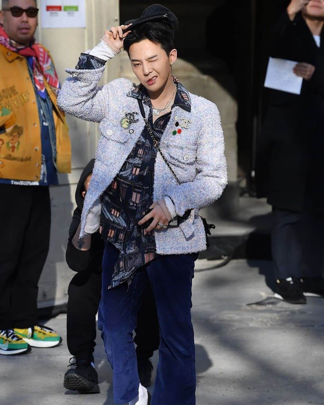 Gq Japanさんのインスタグラム写真 Gq Japaninstagram シャネル ジャケットでも スーツでも ファッションアイコンのg Dragonは文房具風のクリップをスタイリングに愛用中 Bigbang Gdragon Styling 1月23日 19時18分 Gqjapan