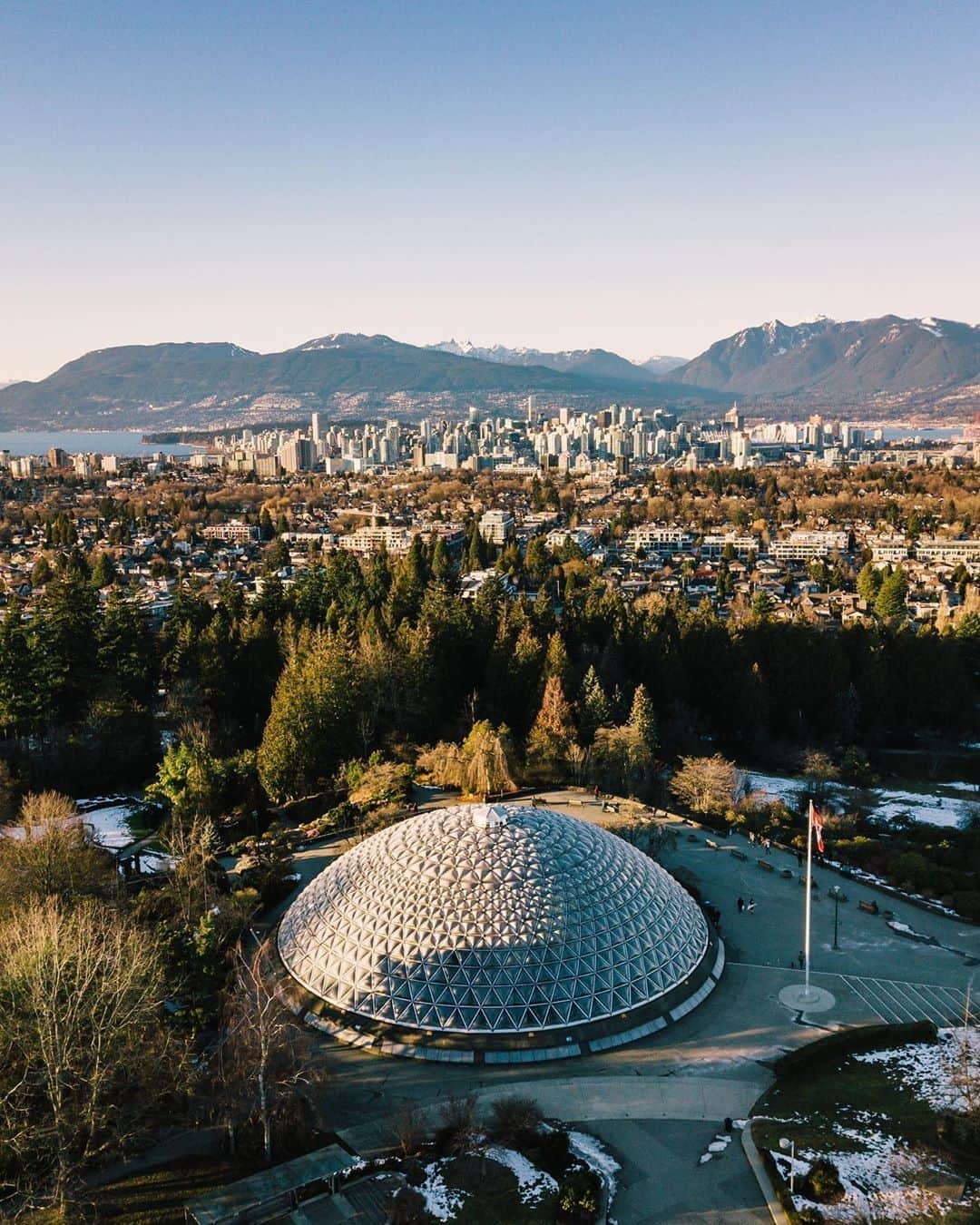 バンクーバー観光局 Tourism Vancouverさんのインスタグラム写真 バンクーバー観光局 Tourism Vancouverinstagram 年はバンクーバー冬季オリンピック10周年 皆さんもオリンピックにまつわる当時の想い出などあれば ぜひコメントでシェアしてくださいね