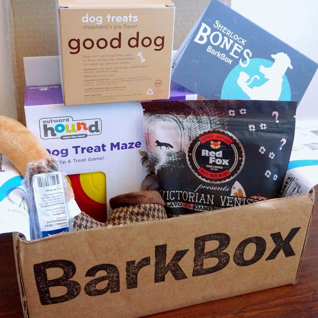 Loki the Corgiのインスタグラム：「Our March Barkbox had a  Sherlock theme 😃 Use our code "LOKI" to get an EXTRA month of @Barkbox with any subscription! Go to the link in my bio to see what was included in our box and for more discount codes.」