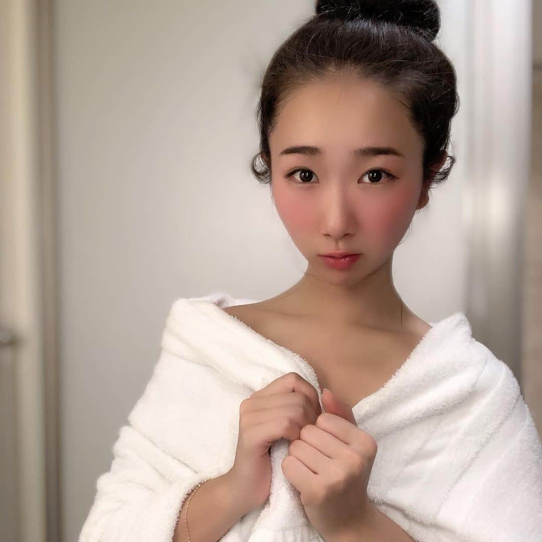 熊野あゆ（澄川鮎）さんのインスタグラム写真 熊野あゆ（澄川鮎）instagram 「おふろあがり♪🛁 お風呂上がり Chill Bathtime Bath Bathtab
