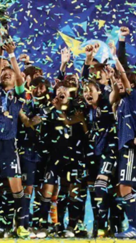 長野風花のインスタグラム：「U20女子ワールドカップ優勝メンバーで！ コロナウイルスで、大変な時期が続いていますが私達の笑顔や元気を、この動画を通じてたくさんの方々に届けられたらなと思います。 世界中のみんなが大切な人と笑い合えるようになるまで。 今は1人1人が自分の行動に責任をもって、みんなで乗り越えていきましょう！ #女子サッカー #U20WWC #StayHome」