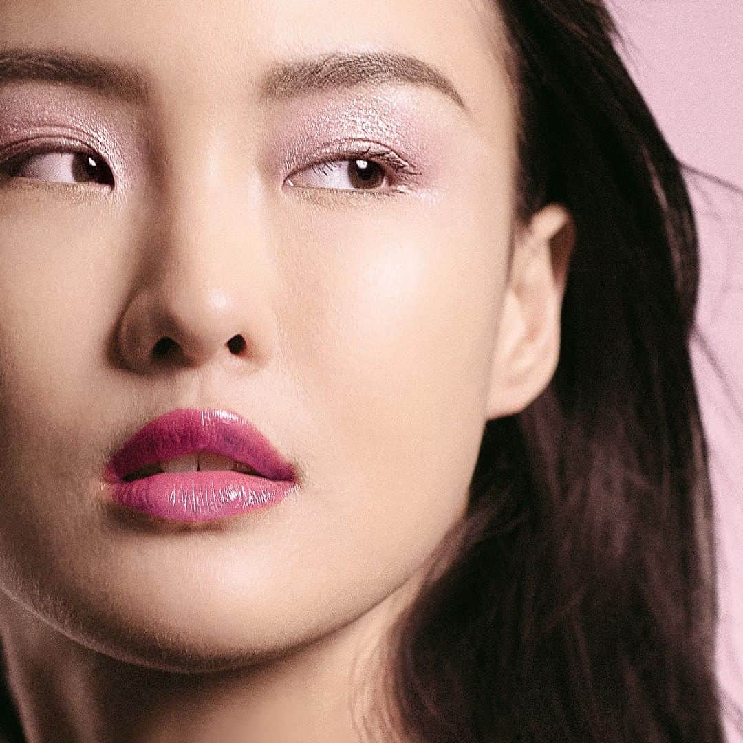Armani Beautyさんのインスタグラム写真 - (Armani BeautyInstagram)「Pink-on-pink. Create a  dreamy makeup