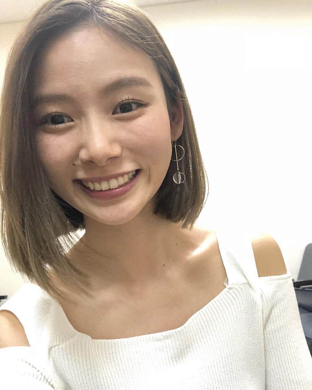 朝日奈央さんのインスタグラム写真 朝日奈央instagram 今日は二本とも共演者の方が初めましての方が多かったので めっちゃ緊張しました Snsにアップしようと自撮りしてみたんだけど 作り笑顔で終わった 作り笑顔 6月6日 時18分 Pop Step Asahi