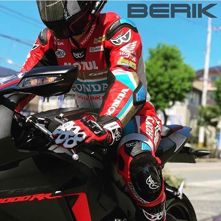 BERIK レーシングスーツ 革ツナギ XLW 使用感小 - バイクウエア/装備