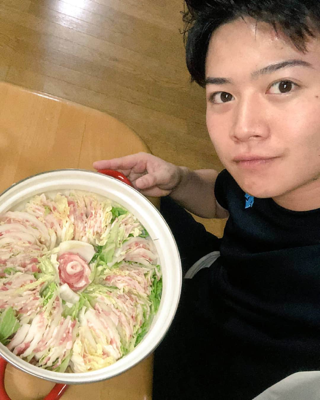 西井幸人のインスタグラム：「Who is hungry to eat together?😊🥓 Eat all beef. 😉食べる焼き肉 🥓  #nishiiyukito #yukitonishii #西井幸人 #幸人西井」