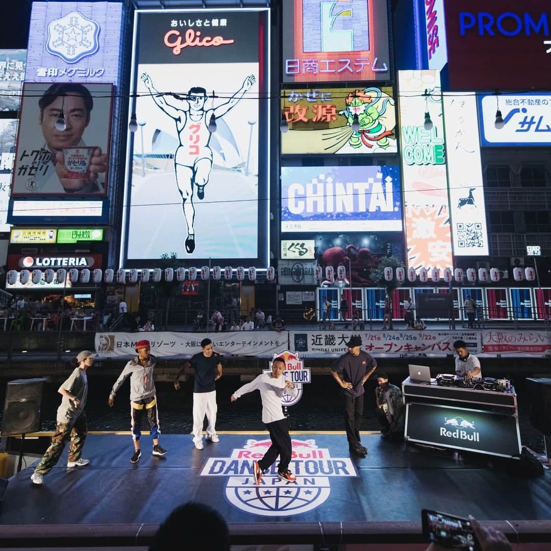 レッドブルさんのインスタグラム写真 レッドブルinstagram 大阪は道頓堀の船上で行われた特別ショーケース ここでしか見れないコラボレーションは必見 世界トップレベルのダンサー９名が日本各地をツアーで巡る Red Bull Dance Tour Japan ツアー期間 6月21