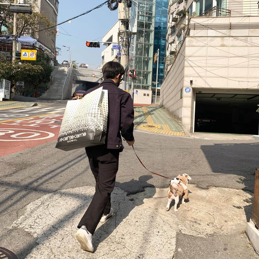 リュ・ドクファンのインスタグラム：「김다으미랑 신나는 산책」