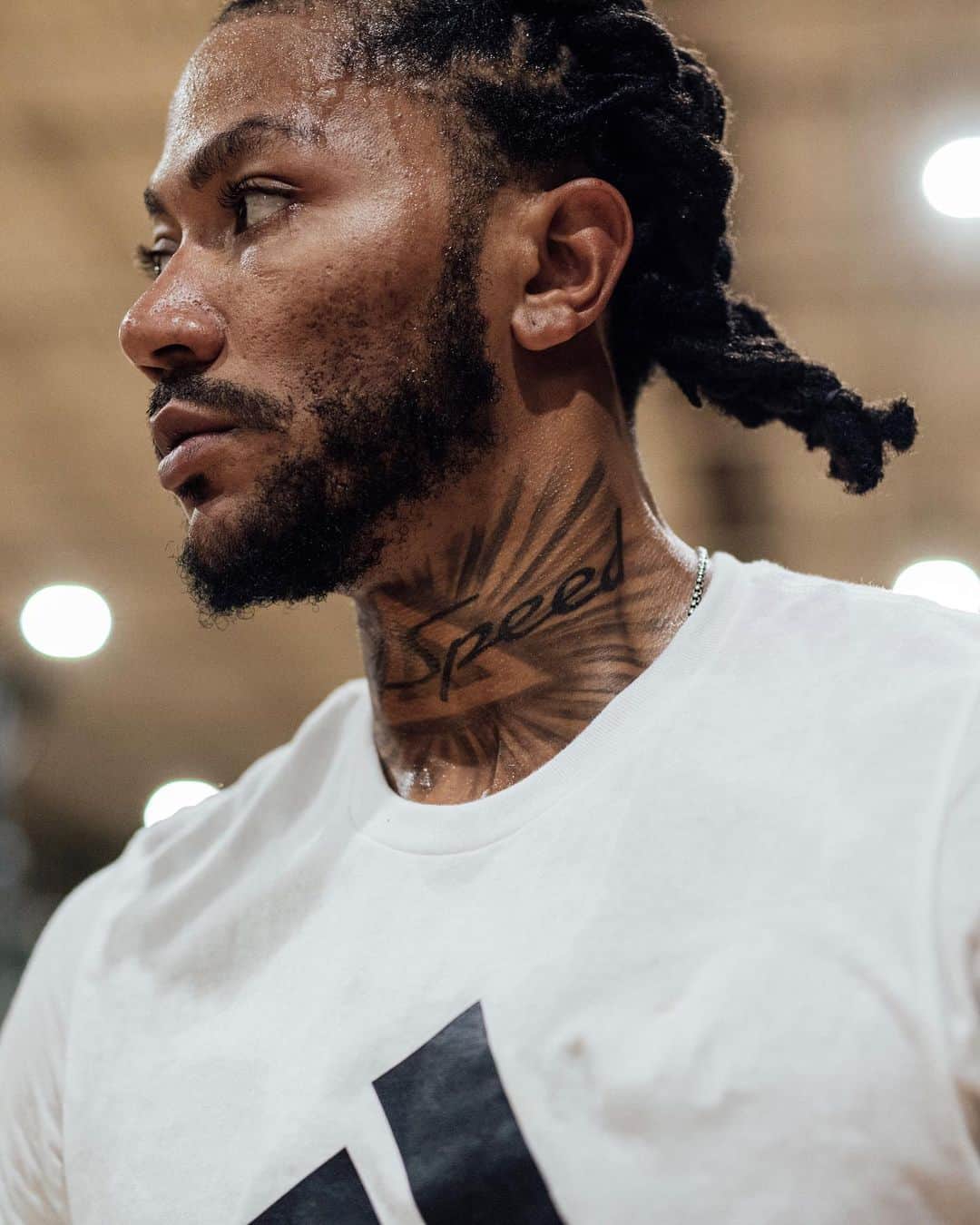 adidasのインスタグラム：「"It's hard trying to fight the system when you have all of these boundaries. You have to fight through so many elements to find out who you are."⁣  ⁣ Derrick Rose (@drose) talks about growing up in Chicago, his career, and how he's learned to be open in order to understand others.⁣  ⁣ Watch the latest episode of #ReadyForChange now on @adidasHoops.」