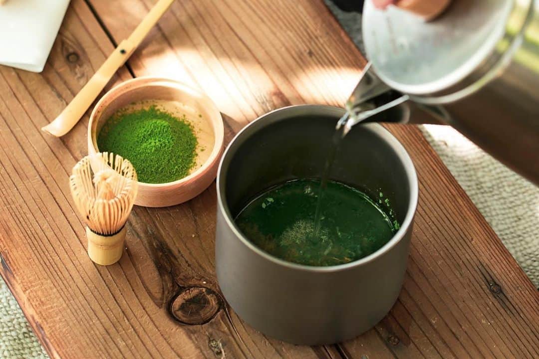 中川政七商店さんのインスタグラム写真 - (中川政七商店Instagram)「「野山で、茶を点てほっとする。」﻿ ﻿ 秋も深まりアウトドアの