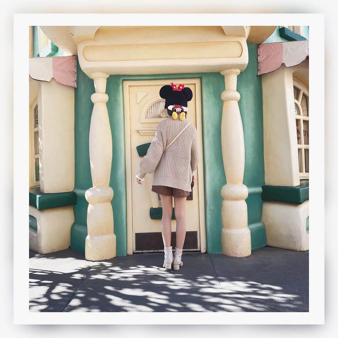 稲葉るりさんのインスタグラム写真 稲葉るりinstagram 何歳になってもシンデレラ城は女の子の憧れだと思う Disney Disneyland Disneycode ディズニーランド ディズニーランドコーデ ワントーンコーデ シミラールック シミラールック ディズニー 夢が