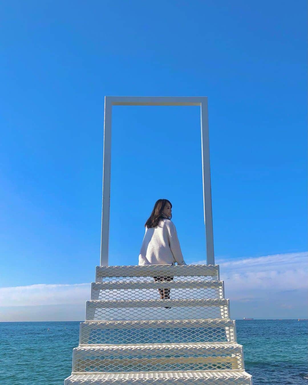 Aoiさんのインスタグラム写真 Aoiinstagram 実はこっそり淡路島へ行ってました 気付かないうちにリゾート地みたいになってた 幸せのパンケーキ淡路島テラスではフォトジェニックな場所ばかり 天国の階段は 海に落ちるんじゃないかとドキドキしながら