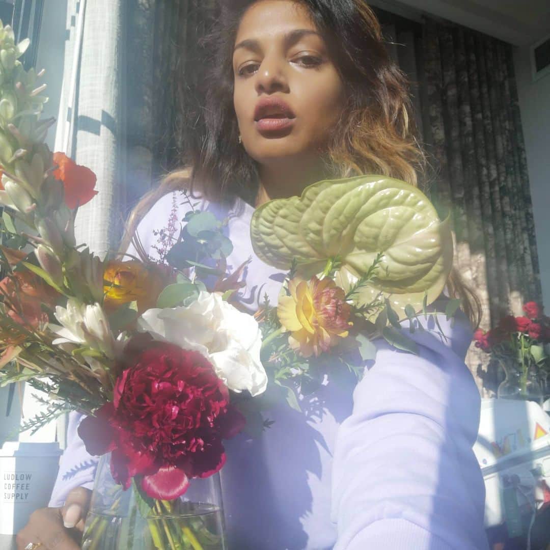 M.I.A.のインスタグラム：「Good morning. Time sensitive. The people who broke the world can't fix it, unless they know they broke it.  Bless this mess. 🌍」