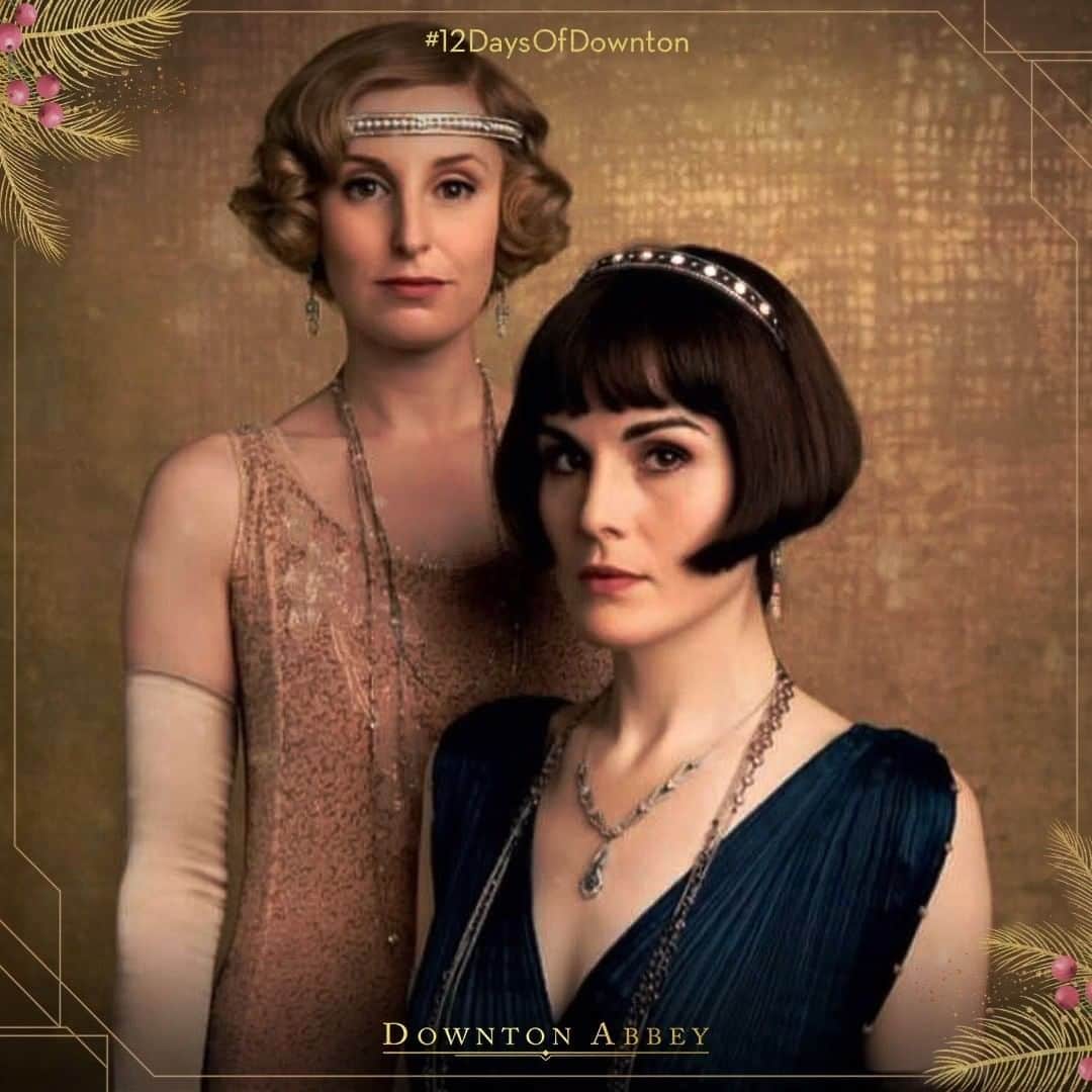 ダウントン・アビーのインスタグラム：「How far they've come!  What's your favourite sisterly moment between Mary and Edith? #12DaysofDownton」