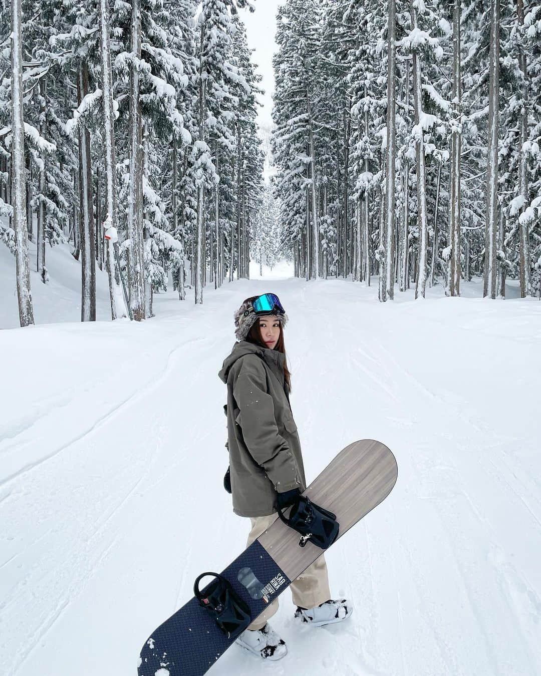 南美沙さんのインスタグラム写真 南美沙instagram 雪の美しさを知りました 今年はスノーボード上手くなりたいな 新年 新年ごあいさつ 新年快樂 Newyear スノボー スノーボード Snowboard スノボー女子 スノボ女子
