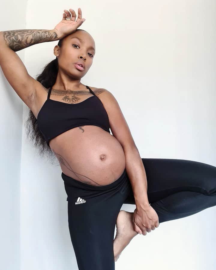 adidas Womenのインスタグラム：「This one's for the mothers who have ever been told they "don't look like a mom." Motherhood may look different on everyone, but it's beautiful all the same.​  ​“I’m a mom but I’m also a dancer. I will always be that and always do that.”-@whaatgyaal​  ​Yahra (21 weeks at shoot time) embodies her freedom to move during pregnancy in our adidas Essentials Cotton Leggings made of light, soft fabric, with a high-rise elastic waistband that gives all day comfort without compressing the belly. Shop now on adidas.com, items may vary by country.」