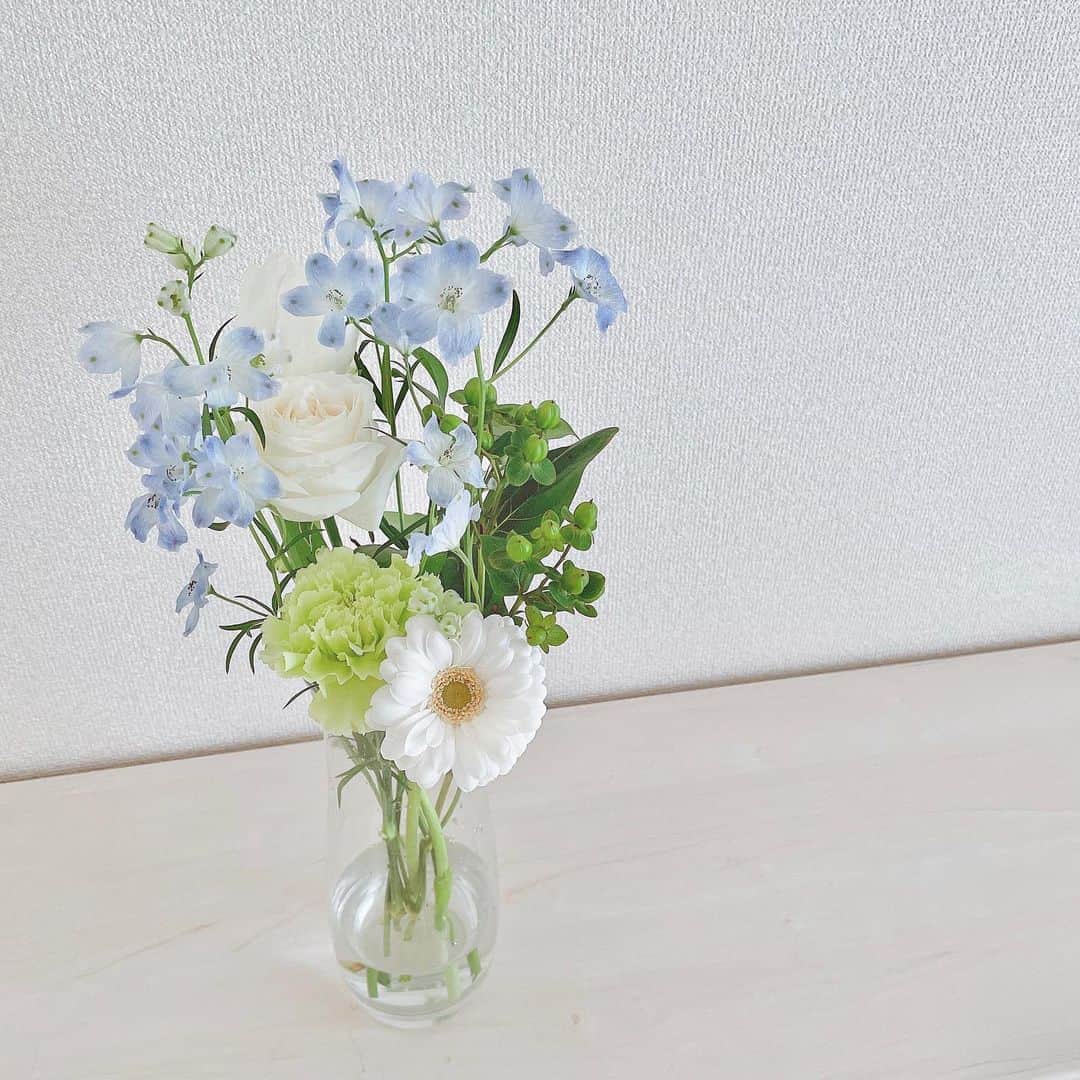 下田奈奈さんのインスタグラム写真 下田奈奈instagram デルフィニウム が大好き 大好きな淡い水色 お花のある暮らし 花のある暮らし 花のある生活 お花好き お花が大好き 生花 切り花 お花が長持ちしますように ななばな 1月15日 時29分