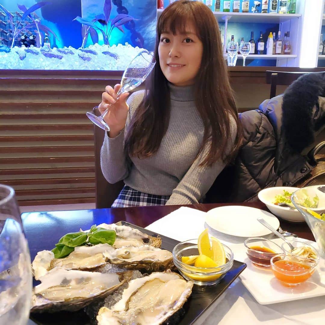 国友愛佳のインスタグラム：「牡蠣食べたいっ!!」