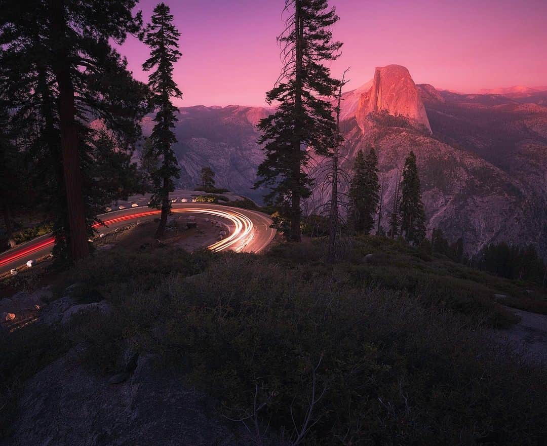 Chase Dekker Wild-Life Imagesのインスタグラム：「Had a little fun trying something a little different from a well-known lookout. Glacier Point in Yosemite National Park is world renown for its sweeping views of the valley, cliffs, and surrounding Sierra Nevada Mountains. It can be hard to find new or less seen locations in a place millions have visited and photographed, but this was a spot I was eager to try out as everyone was packing up and heading home for the evening. Let me know what you think!」