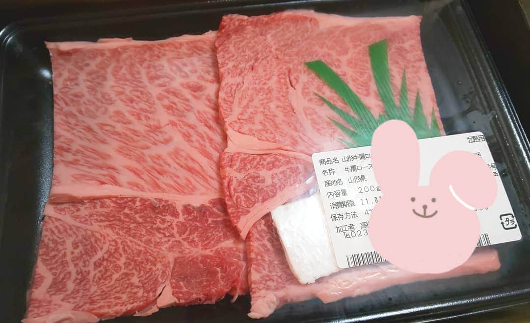 atsukoのインスタグラム：「肉は、裏切らない。」