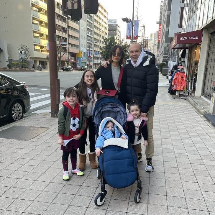 アンドレス イニエスタさんのインスタグラム写真 アンドレス イニエスタinstagram Family Time Por Kobe