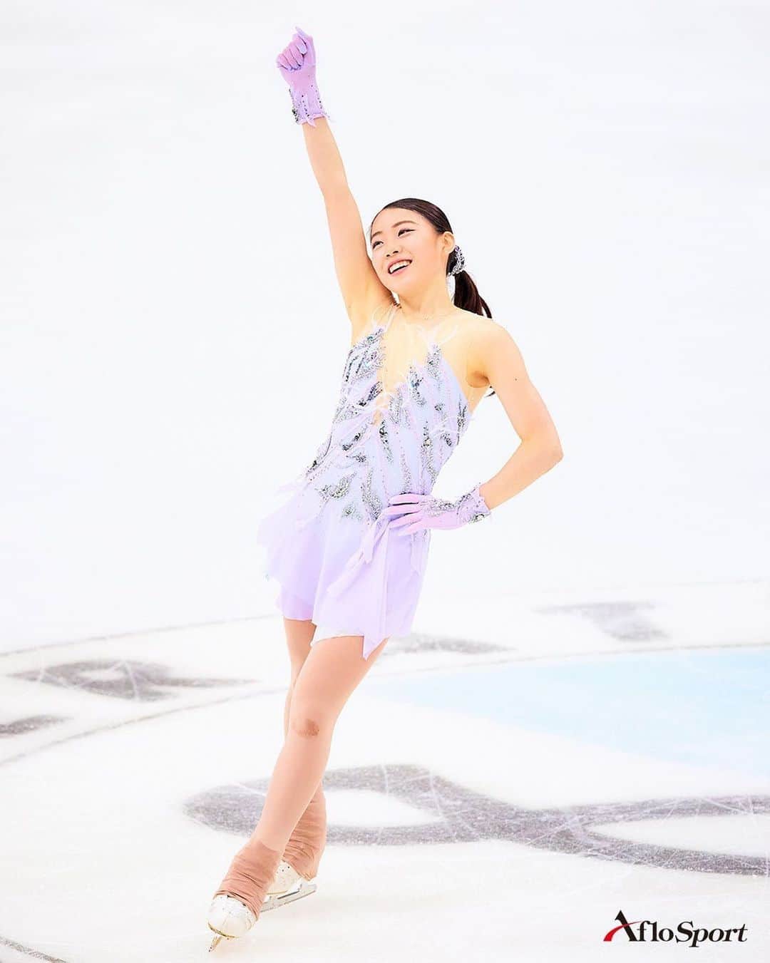 アフロスポーツのインスタグラム：「#紀平梨花  Photo: @naoki_photography.aflosport   Figure Skating : Japan Figure Skating Championships 2020 at Big Hat, Nagano, Japan. #figureskating #RikaKihira #sportsphotography #フィギュアスケート #日本スケート連盟」