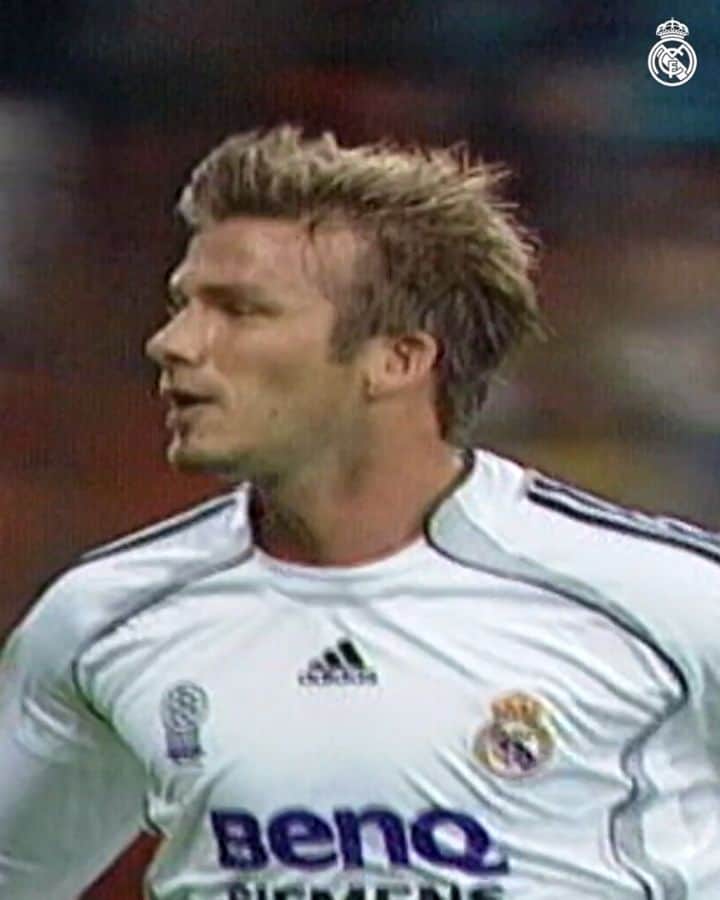 レアル・マドリードのインスタグラム：「⚡ Lightning counter-attack! 🏃💨 ¡@DavidBeckham a la contra! 🆚 Real Sociedad (@LaLiga 2006/07) #RMHistory • #HalaMadrid」