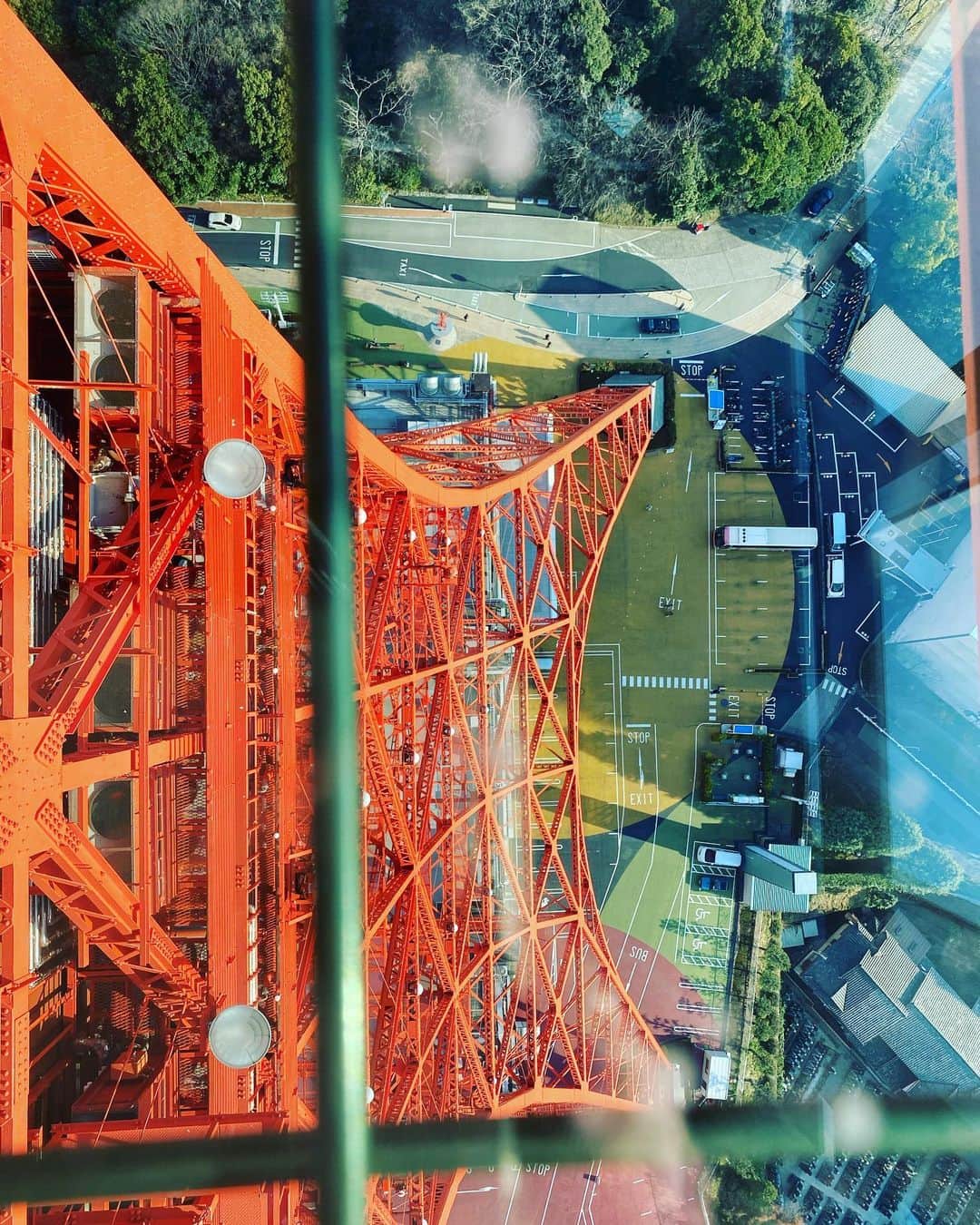 日出郎のインスタグラム：「Tokyo tower  #日出郎 #東京タワー #外階段で登ってみた」