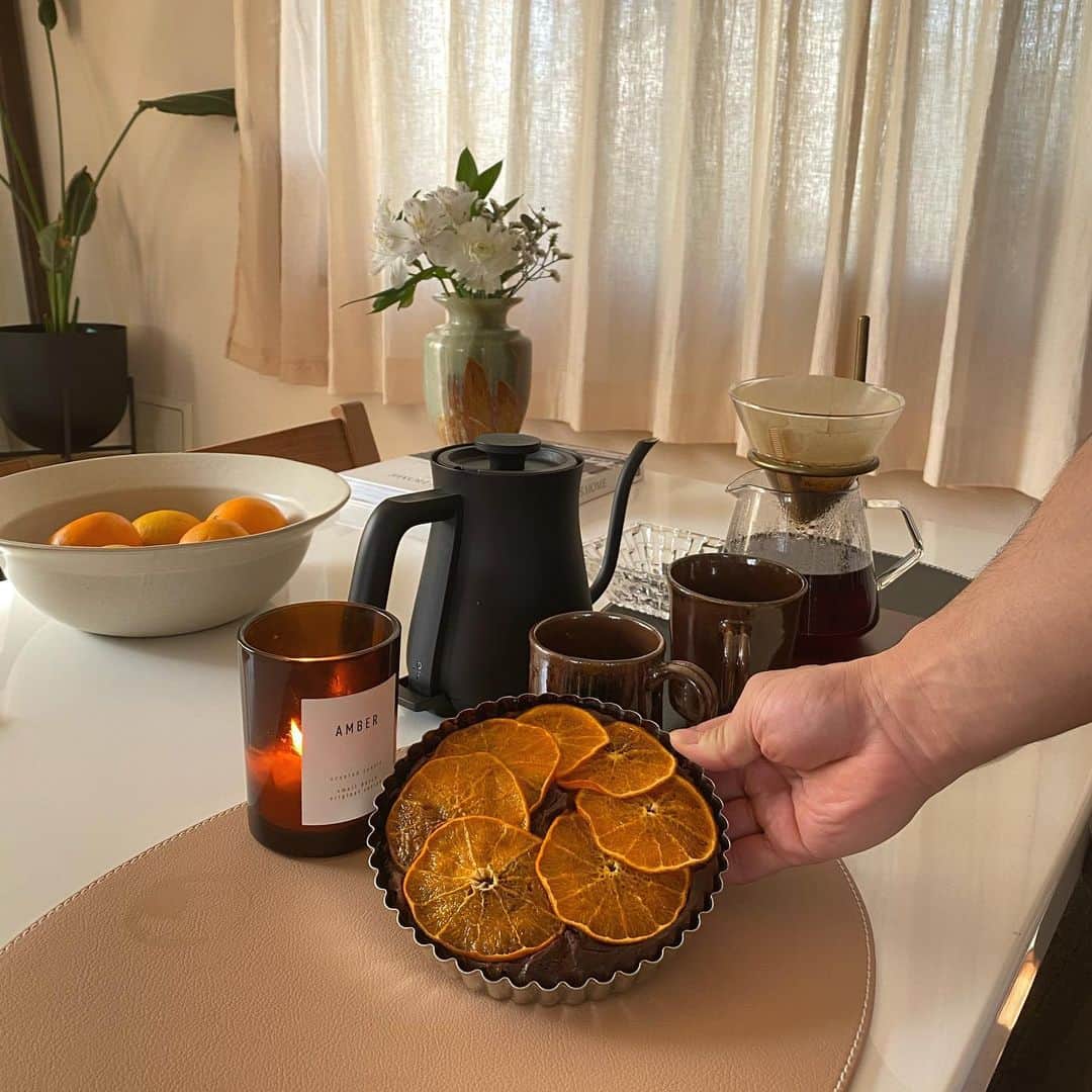 丸山城志郎さんのインスタグラム写真 - (丸山城志郎Instagram)「今年のバレンタイン🍫 グルテンフリーらしい。 美味しかった👍🏻  #valentinesday#手作りケーキ」2月14日 13時15分 - joshiromaruyama