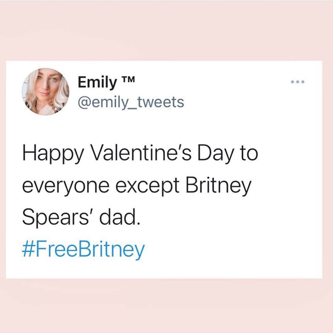 ケイトリン・ブリストーのインスタグラム：「Also this.  #freebritney」