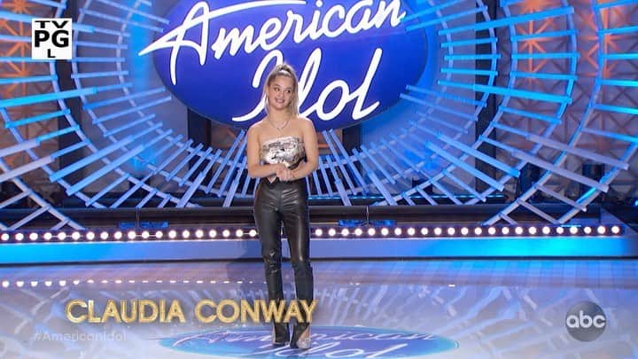 ケイティ・ペリーのインスタグラム：「Claudia Conway? On #AmericanIdol? 🙋🏼‍♀️ if you had that on your bingo card. (PS: East coast the premiere is about to start now on @abcnetwork!)」