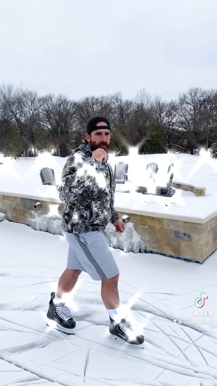 Dude Perfectのインスタグラム：「When life hands you a frozen pool...🥶🥶🥶 #Texas」