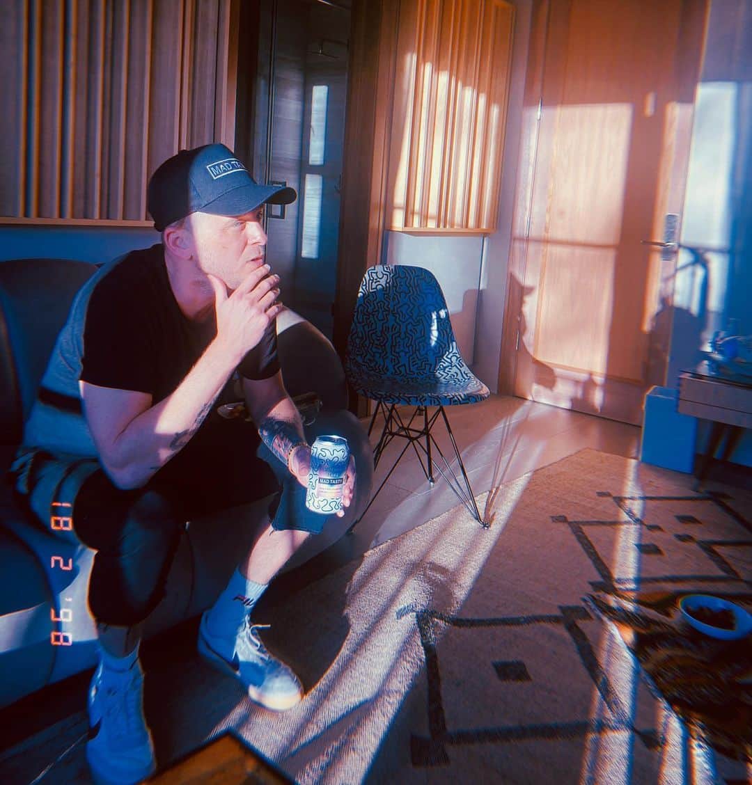 ライアン テダーさんのインスタグラム写真 ライアン テダーinstagram Afternoon Sessions In Studio B Room Get The Best Light And Thus I Am Here Writing Again Pic Courtesy Of Jessiej 2月19日 10時11分 Ryantedder