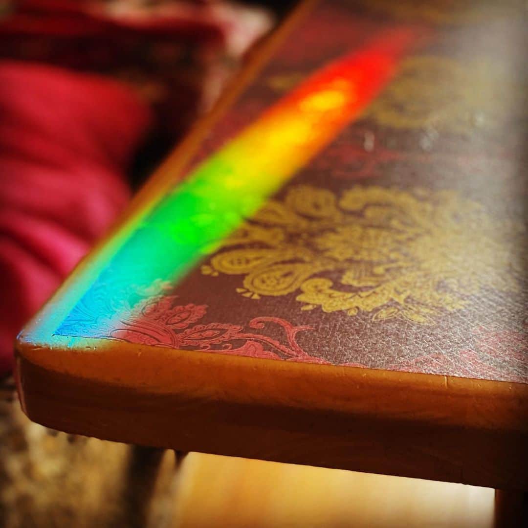 JILLさんのインスタグラム写真 - (JILLInstagram)「今日の虹🌈 美術館で見つけたレインボーモビール #personz #jillpersonz #rainbow」2月20日 17時09分 - jillpersonz