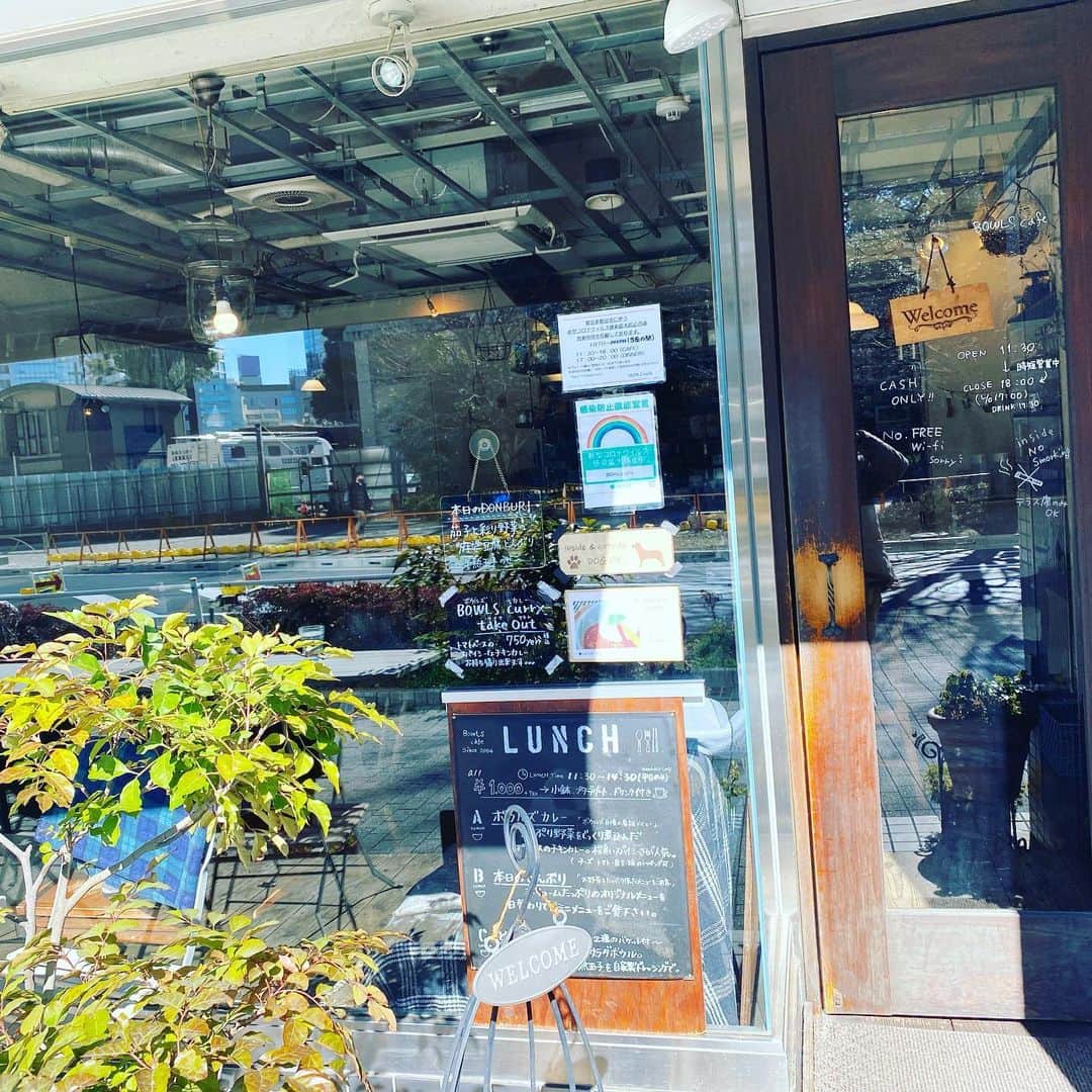 日出郎さんのインスタグラム写真 - (日出郎Instagram)「A cop of coffee  #日出郎 #morningcoffee  #bowlscafe  #新宿御苑前 #ウォーキング」2月22日 3時11分 - hiderou1030