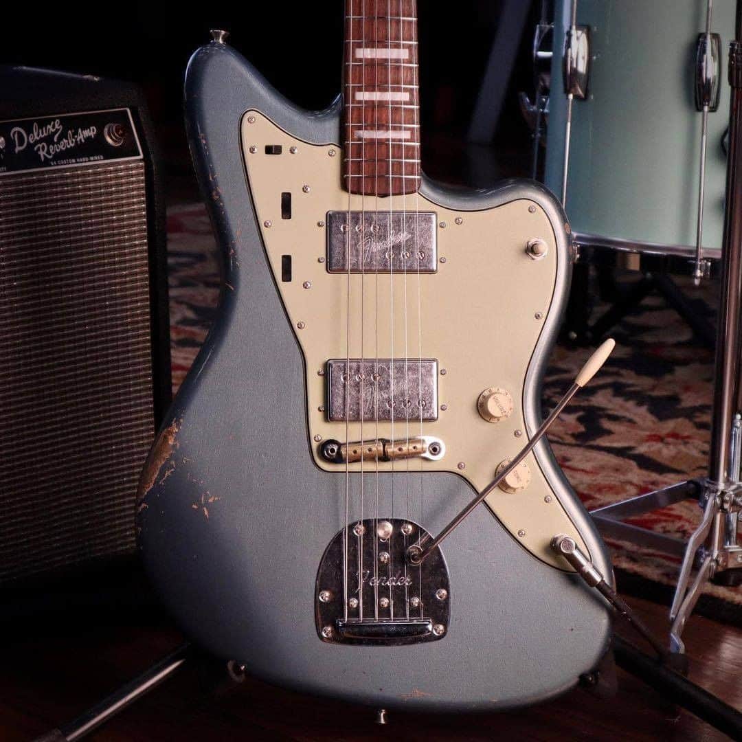 Fender Guitarのインスタグラム：「"Something old, something new...This Blue Ice Metallic Jazzmaster features 7-1/4” radius, vintage frets on a flat lam board, but with our new CuNiFe pickups, J-bridge and Panorama vibrato tailpiece. A perfect combo of tones, functionality, playability and it looks pretty good, too! Cheers!"  Repost: @thornguitars」