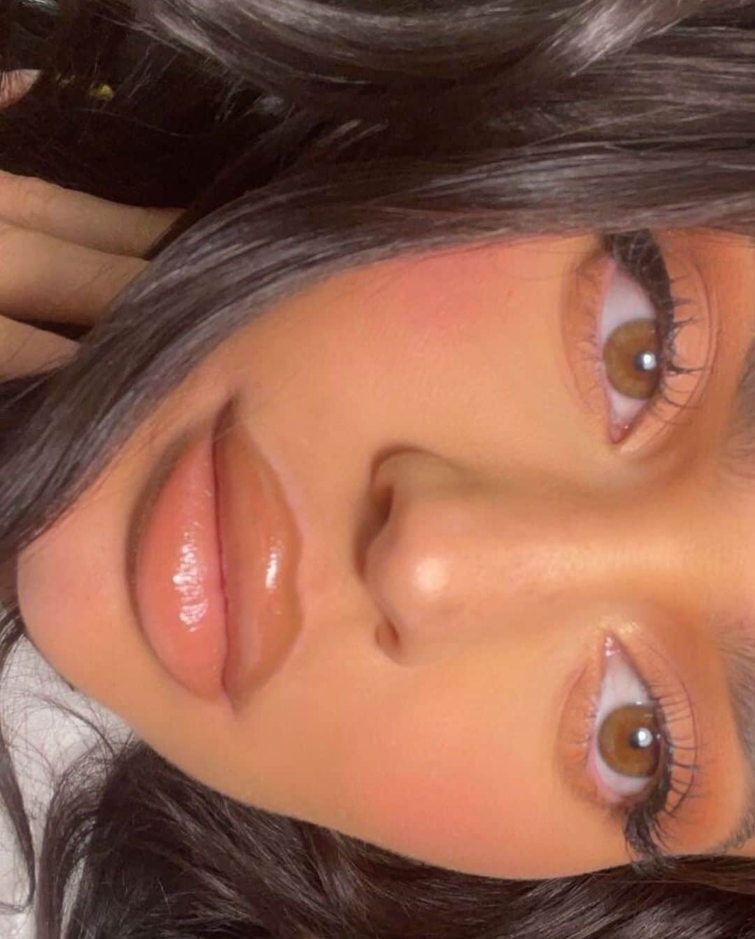 Kylie Cosmeticsのインスタグラム：「boss bae @kyliejenner showing off her favorite lippies 💋 these shades compliment any look from your everyday makeup to full glam! grab them now on kyliecosmetics.com 💗 ⁠⁠ ⁠⁠ shades shown:⁠⁠ ✨ stuck on you high gloss ⁠⁠ ✨ @ultabeauty lip kit in the shade ulta beauty⁠⁠ ✨ bite me matte lip kit ⁠⁠ ✨ extraordinary matte lip kit ⁠⁠ ✨ kristen matte lip kit」