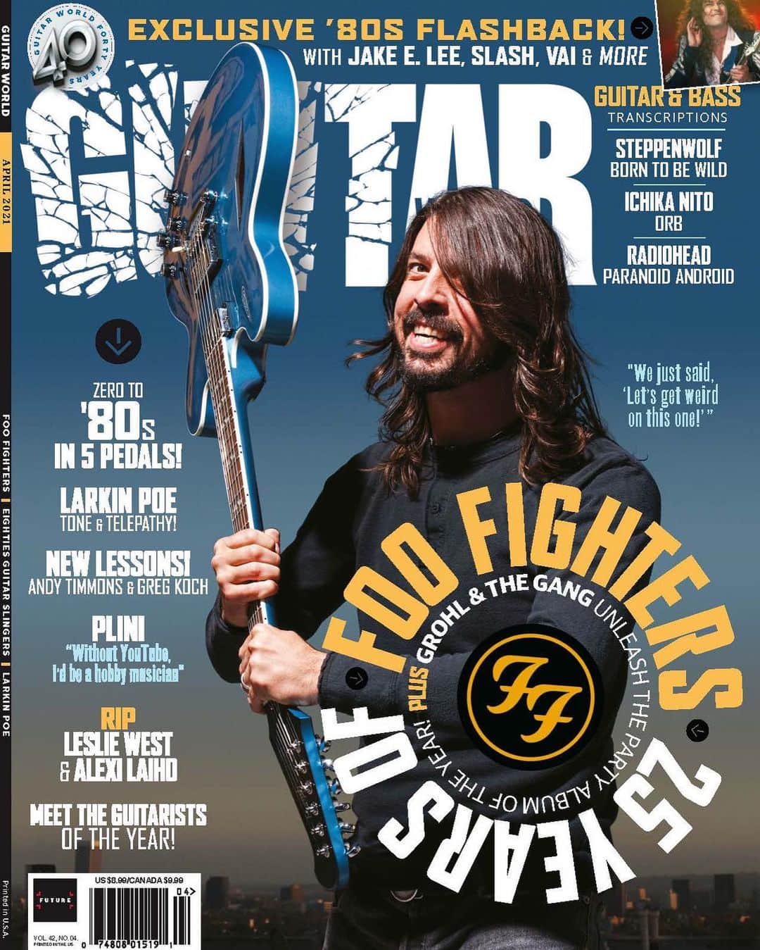 フー・ファイターズのインスタグラム：「FOO FIGHTERS x @guitarworldmagazine 🤘🎸 guitarworld.com   Photo: @rosshalfin  #MedicineAtMidnight」