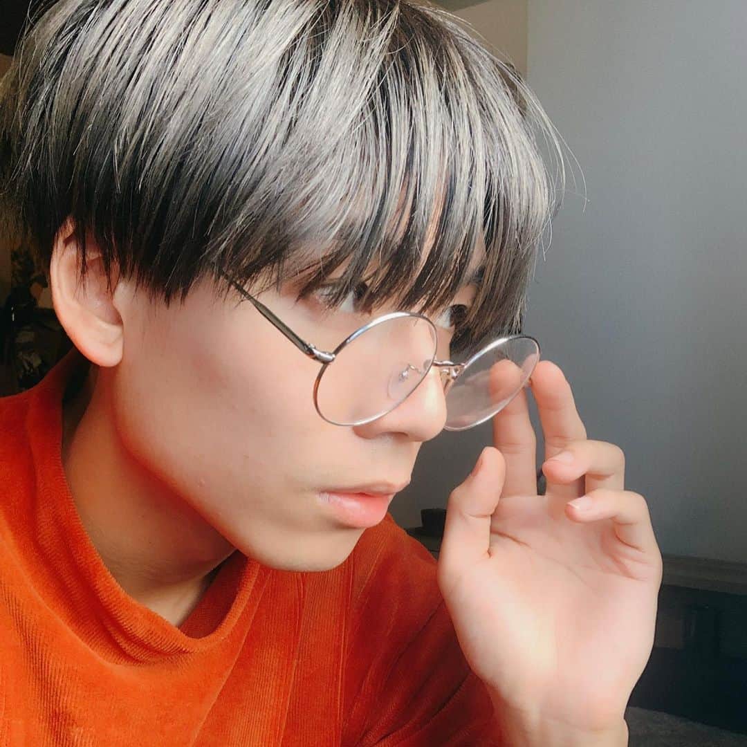 吉原雅斗のインスタグラム：「眼鏡🥸 好き 眼鏡女子も 好き  #めがね  #めがね男子  #안경」