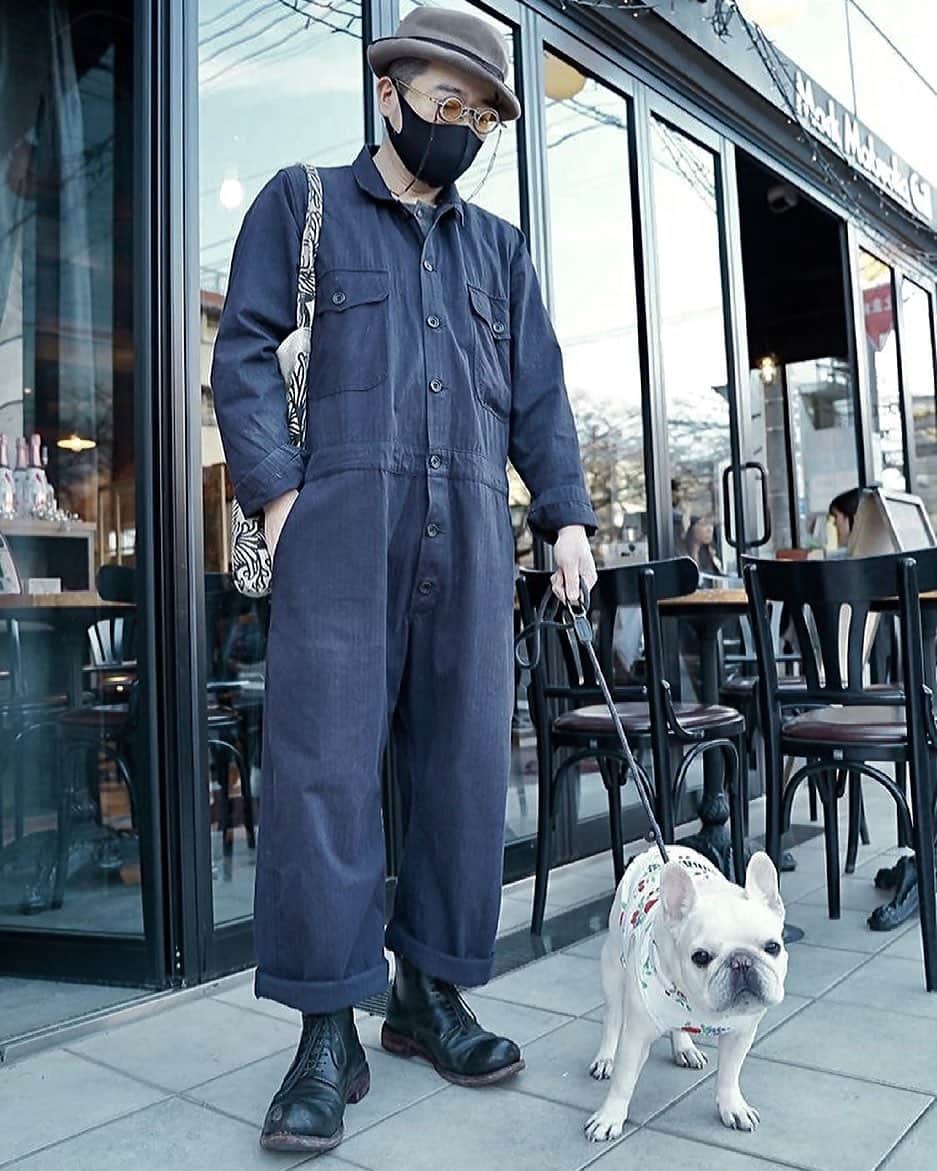 Ham-chanのインスタグラム：「#フレブル #フレンチブルドッグ #はむちゃん #はむはむ #frenchbulldog #paulharnden #frenchie #hamham #hamchan  お散歩中 @tokyo_dog_snap さんに撮影していただきました。はむちゃんが2歳の時にも撮っていただいて6年ぶり。ありがとうございました!😊🐶✨」