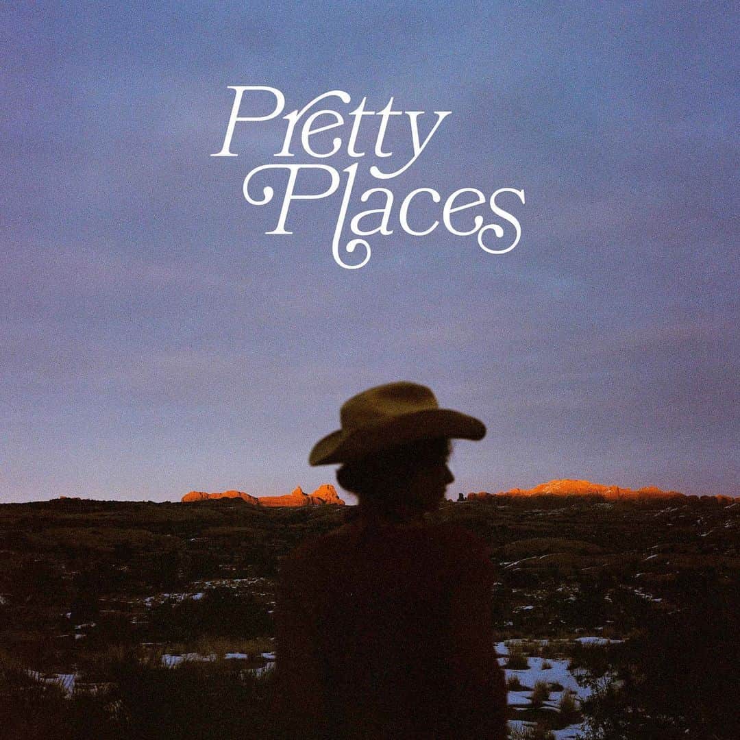 アマンダ・ミシェルカのインスタグラム：「Pretty Places out 3.5 (my favorite track off the upcoming album)」
