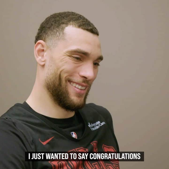 Chicago Bullsのインスタグラム：「Hundreds of fans from #BullsNation sent congratulations to @zachlavine8 on being named an NBA All-Star... Today he sat down to watch your videos.」