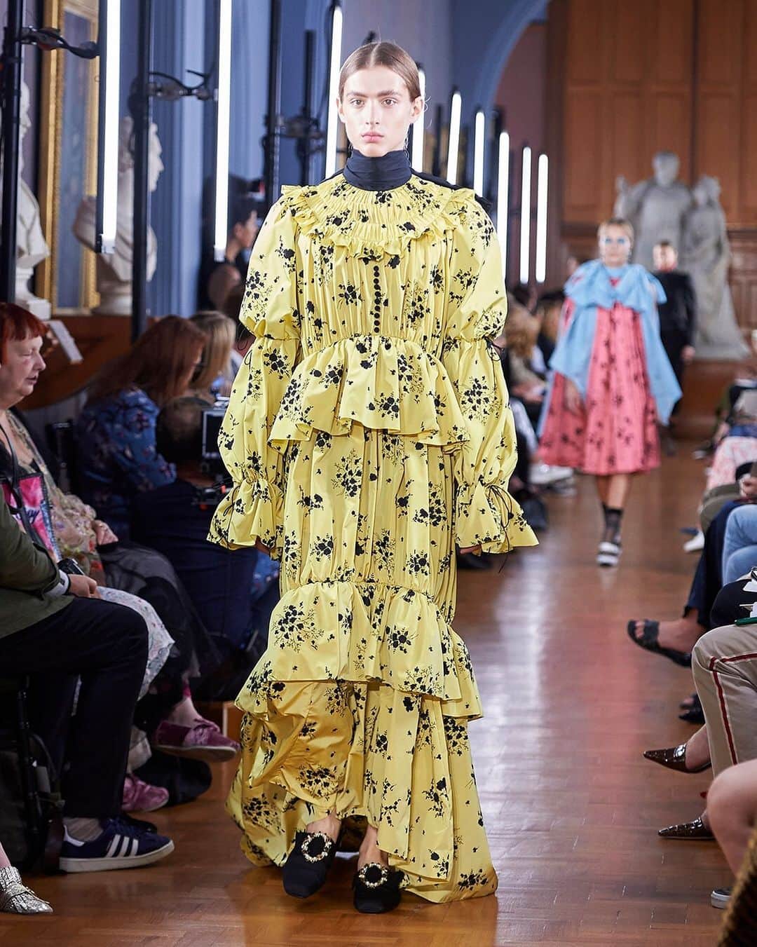 Fashion Weekのインスタグラム：「Erdem debuted a ballet-inspired collection at #LFW, complete with the signature motifs and romantic silhouettes of the label. Visit @erdem to see all the latest looks. ⁠⁠ ⁠⁠ Shown here, Erdem's September 2018 #LFW runway. Photo by @gettyimages」