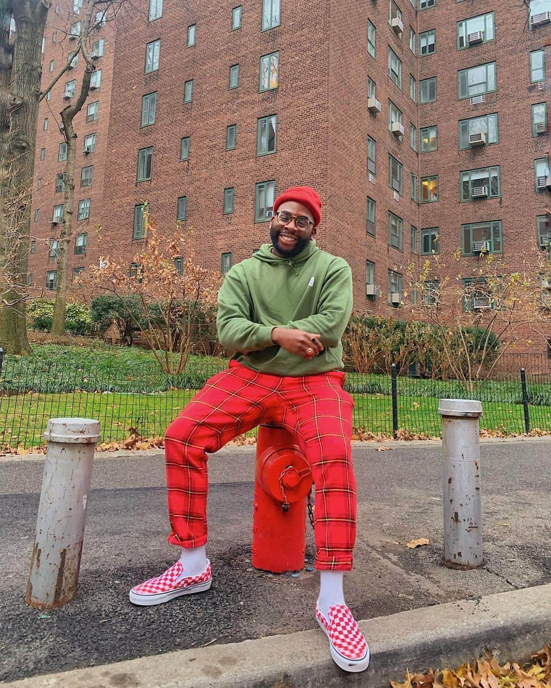 vansのインスタグラム：「Blending in while standing out: @McarthurJoseph dips into the archives in the Blur Check Slip-On. Find your new favorite pair at vans.com」